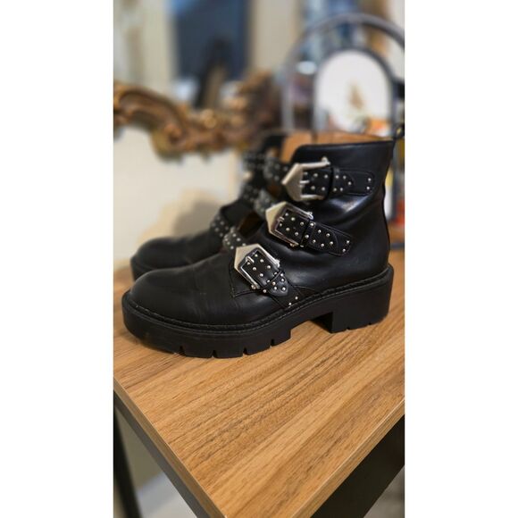 Pull&Bear Women's Black Studded Multi Buckle Chunky Soled Boots Size 7 - Picture 3 of 5